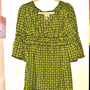 Studio M bell sleeve shamrock top Size M